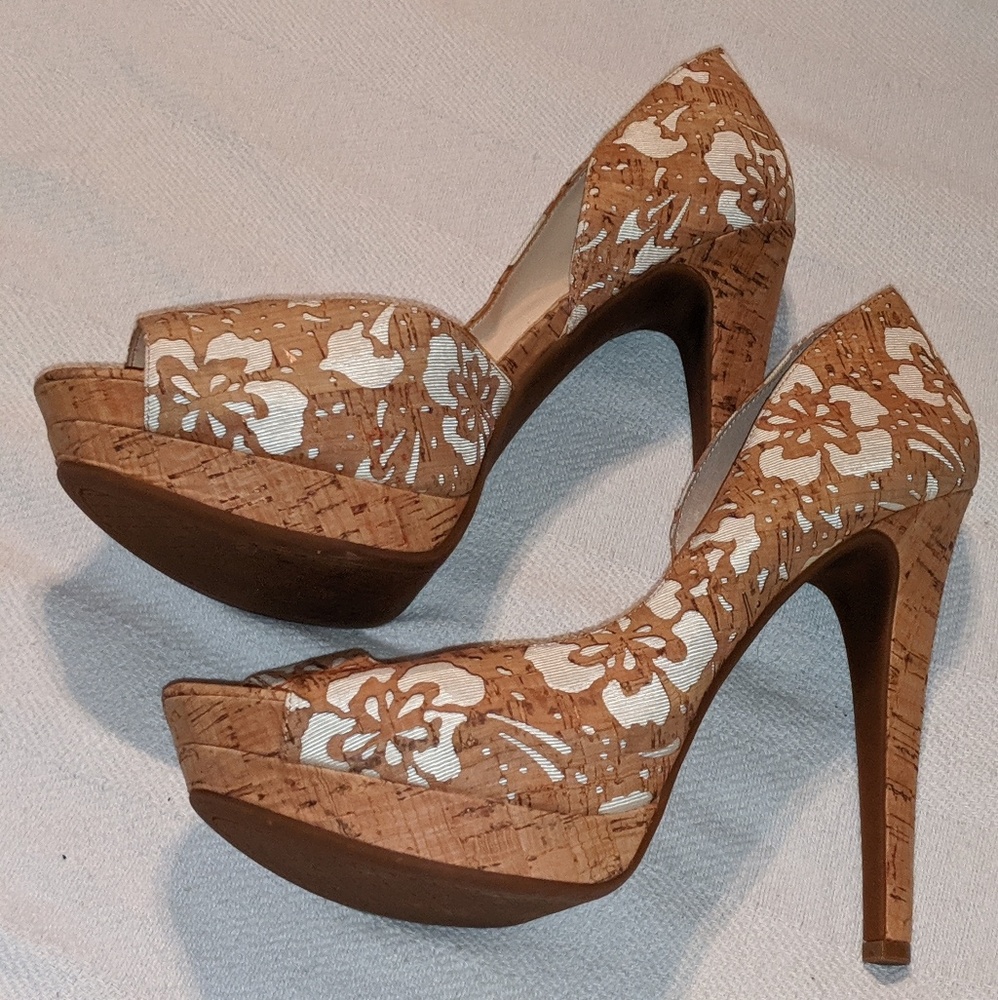 Jessica Simpson heels